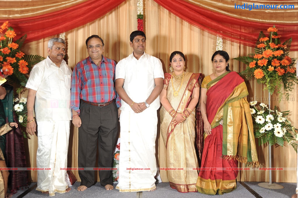 Satheesh and Anjali Engagement Event hd photo