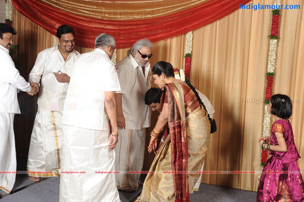 Satheesh and Anjali Engagement Event hd photo