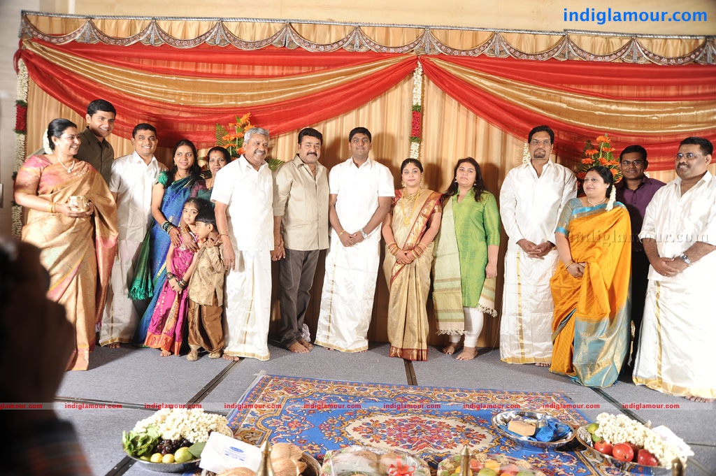 Satheesh and Anjali Engagement Event hd photo