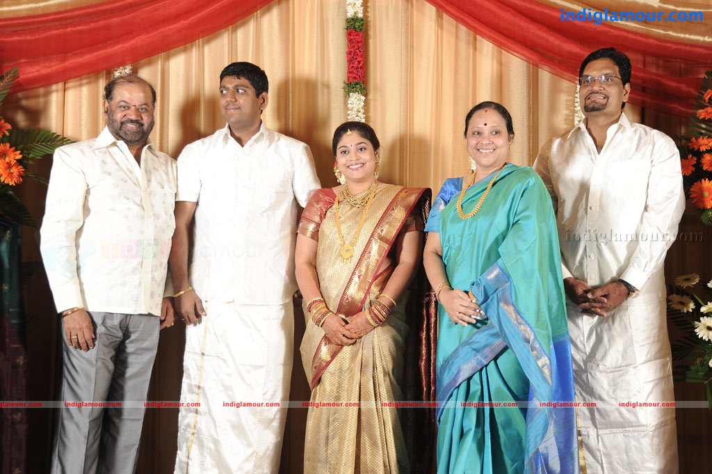 Satheesh and Anjali Engagement Event hd photo