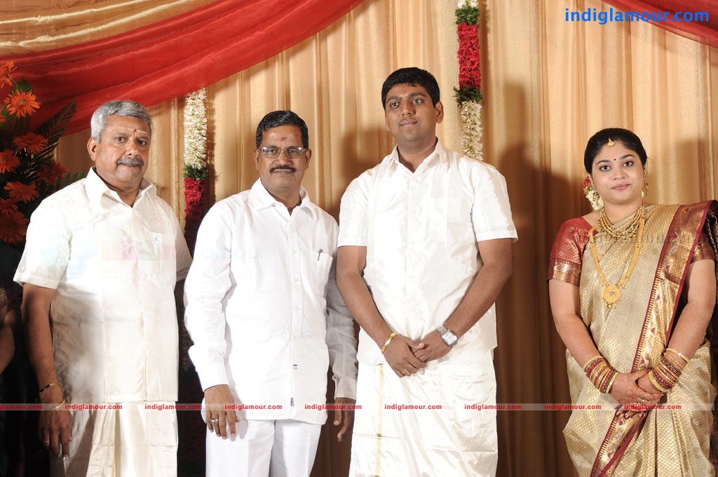 Satheesh and Anjali Engagement Event hd photo