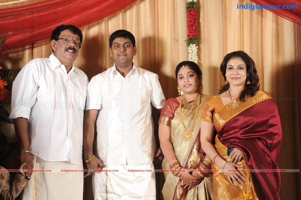 Satheesh and Anjali Engagement Event hd photo