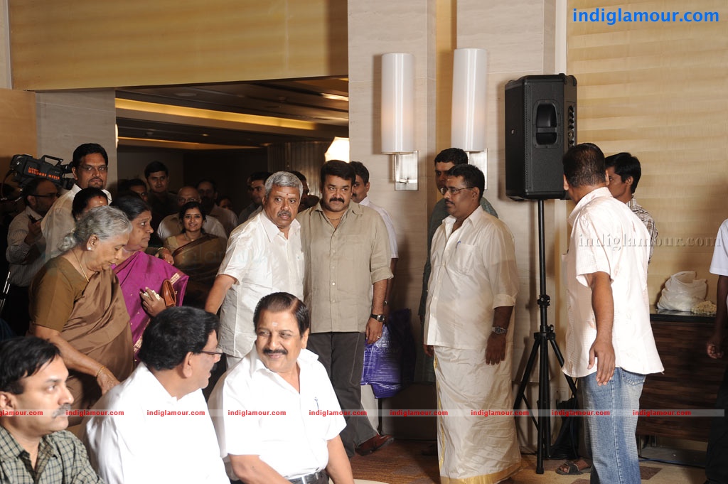 Satheesh and Anjali Engagement Event hd photo