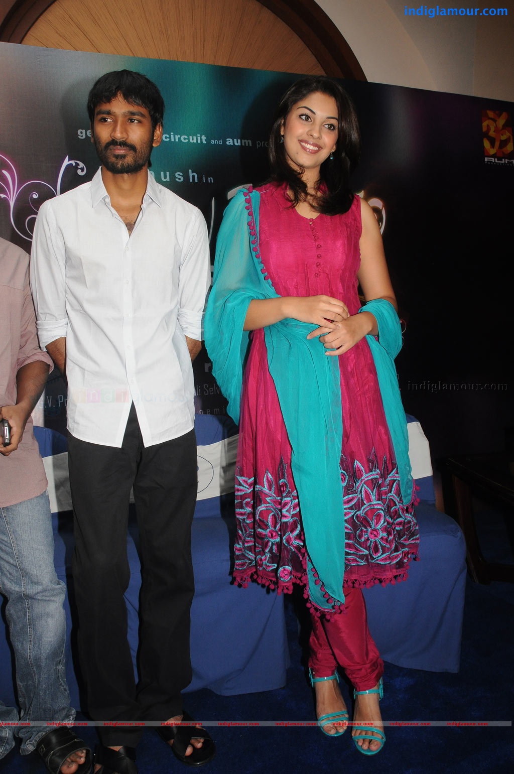 Mayakkam Enna Press Meet Event hd photo