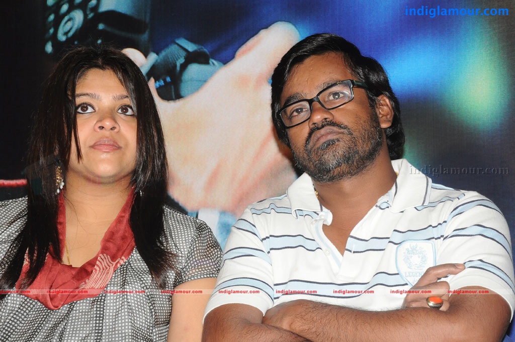 Mayakkam Enna Press Meet Event hd photo