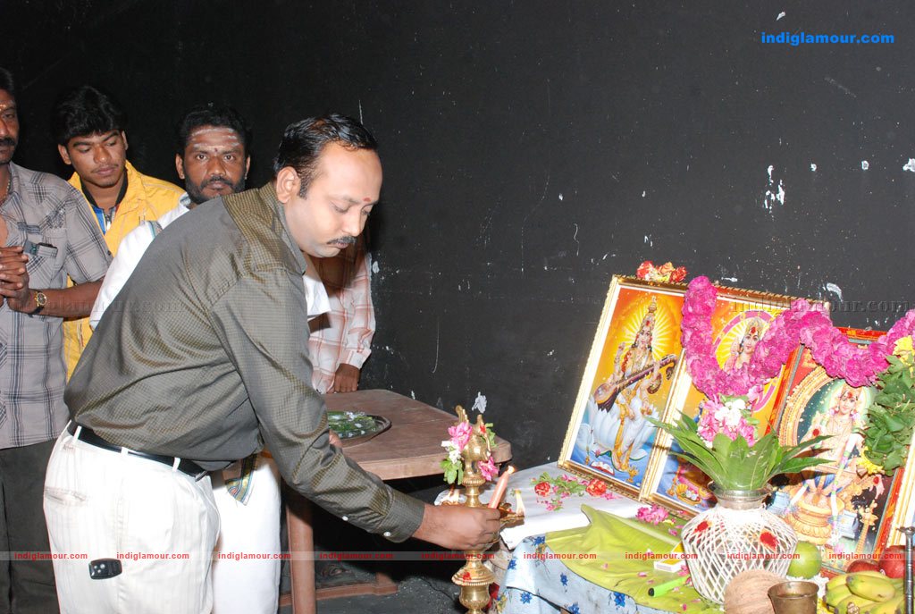 Oru Nadigayin Vakku Moolam Movie Launch Photos Event hd photo