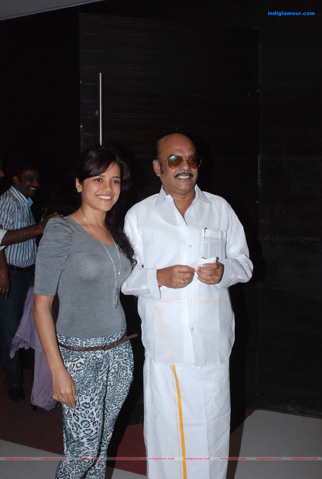 Deiva Thirumagal Premier Show Photos Event hd photo
