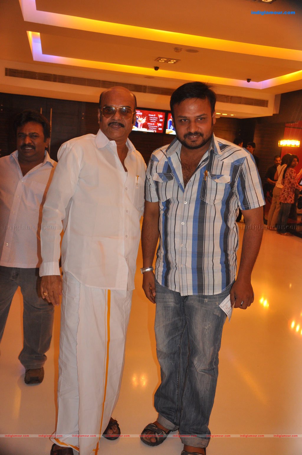 Deiva Thirumagal Premier Show Photos Event hd photo