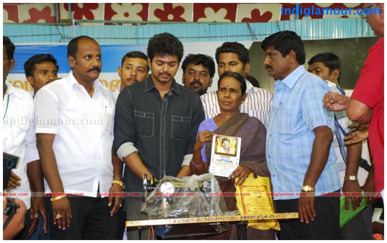 Ilayathalapathy Vijay At Selam Meeting Event hd photo
