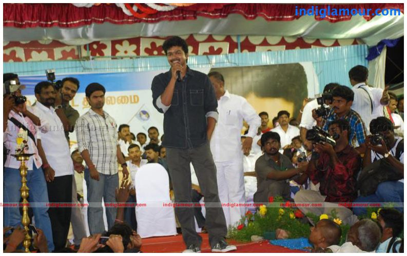 Ilayathalapathy Vijay At Selam Meeting Event hd photo