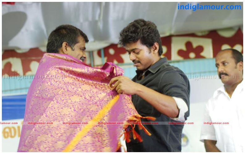 Ilayathalapathy Vijay At Selam Meeting Event hd photo