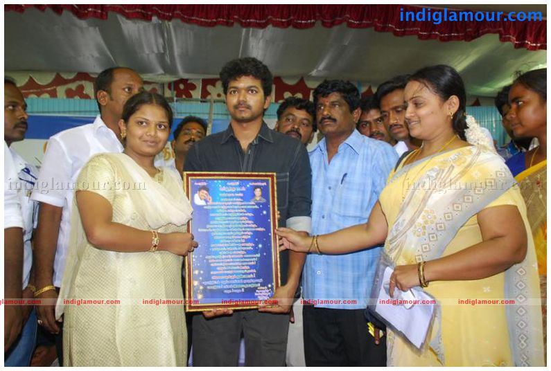 Ilayathalapathy Vijay At Selam Meeting Event hd photo