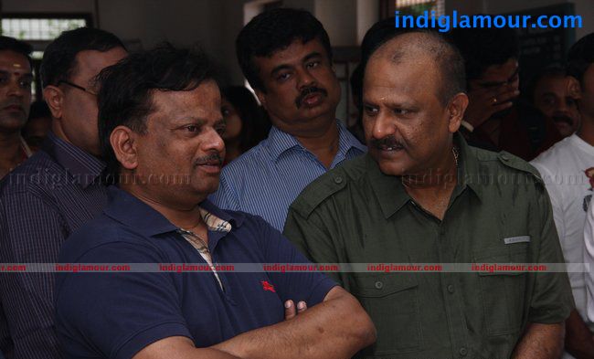 Matran Tamil Movie Pooja Stiis Event hd photo