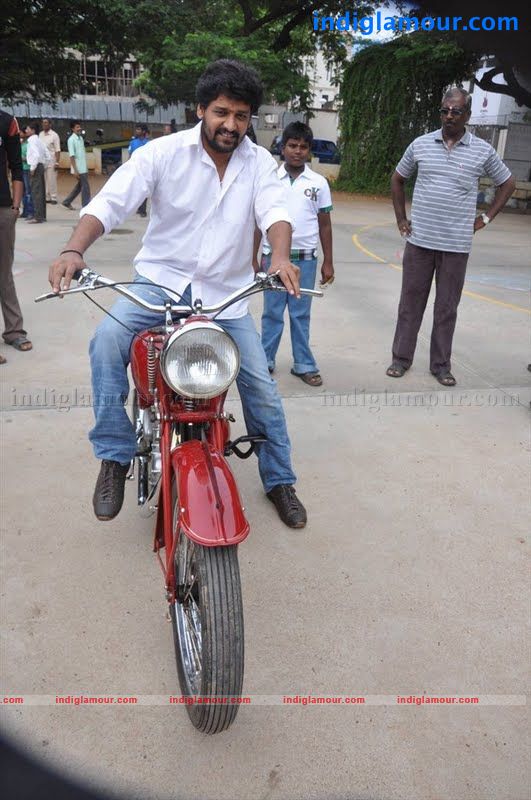 Vidharth, Karunas, Mayilsamy Heritage Car Rally Photos  Event hd photo