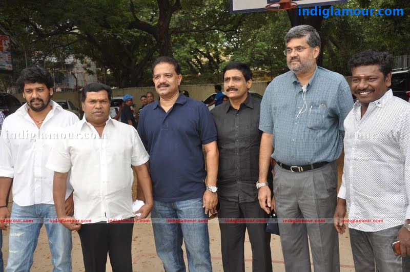 Vidharth, Karunas, Mayilsamy Heritage Car Rally Photos  Event hd photo