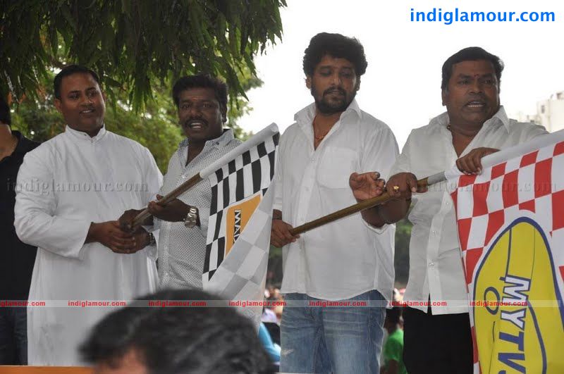 Vidharth, Karunas, Mayilsamy Heritage Car Rally Photos  Event hd photo