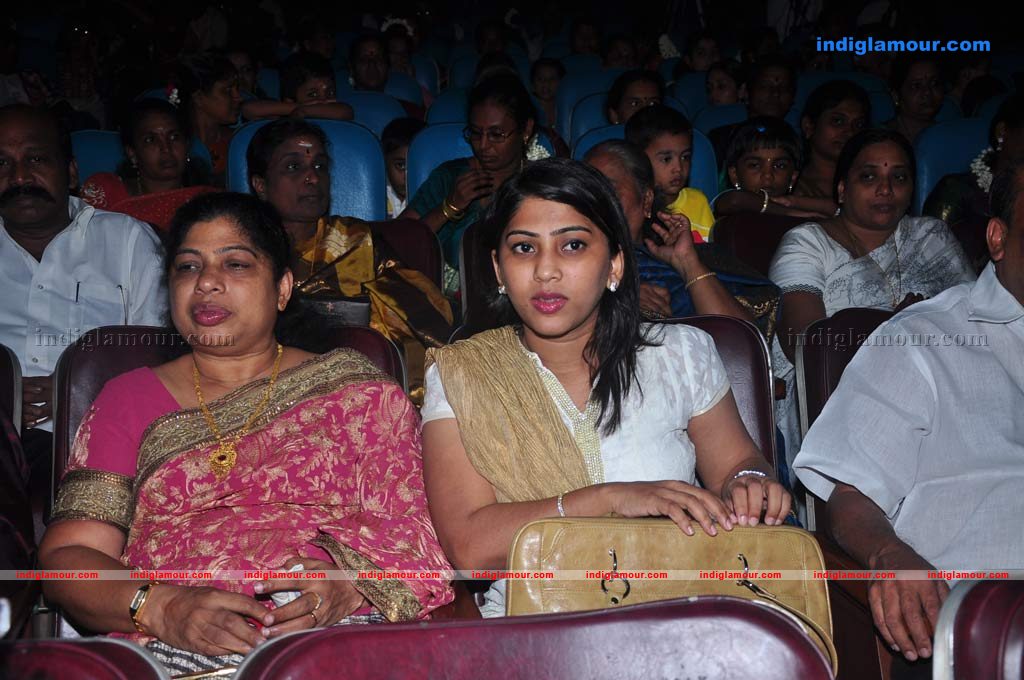 Suganya at Bharathanatya Arangetram Event hd photo