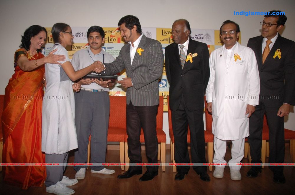 Vikram at B Poddu Event Photos Event hd photo