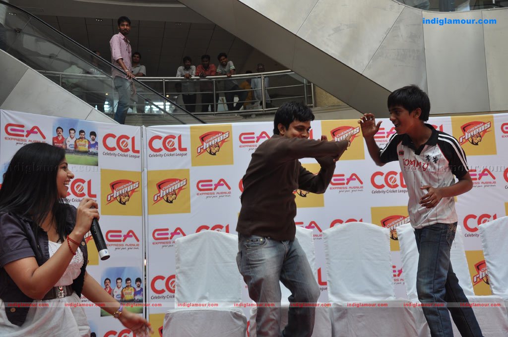 Shriya Saran at CCL Events Stills Event hd photo
