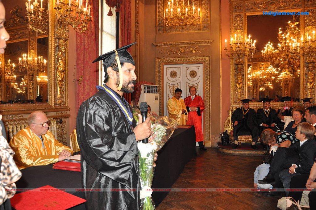 Vikram Honoured With Doctorate Event Photos Event hd photo