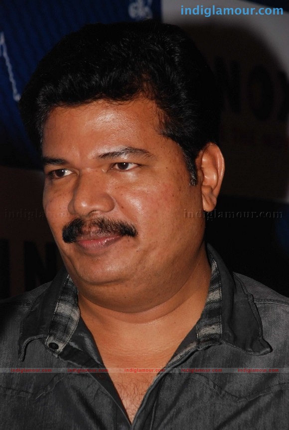 8th CIFF Red Carpet at Inox Theatre Chennai Stills Event hd photo