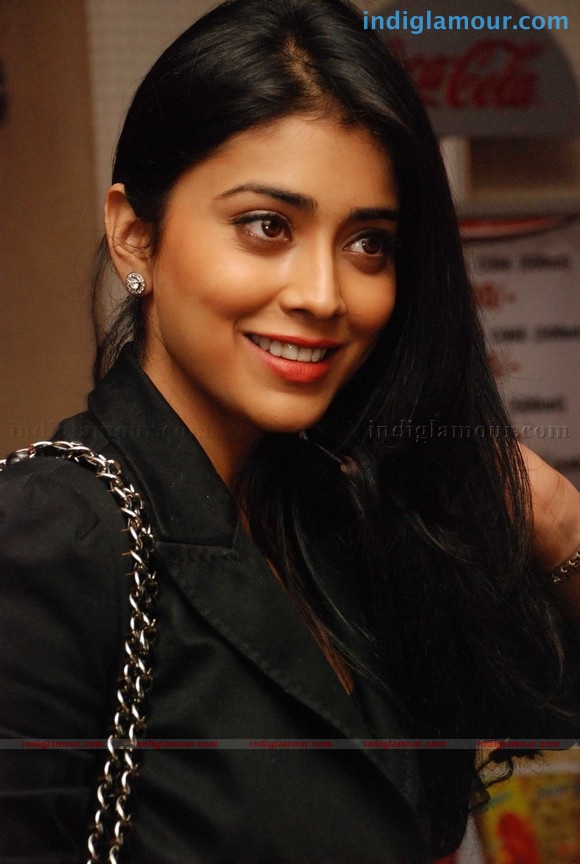 8th CIFF Red Carpet at Inox Theatre Chennai Stills Event hd photo