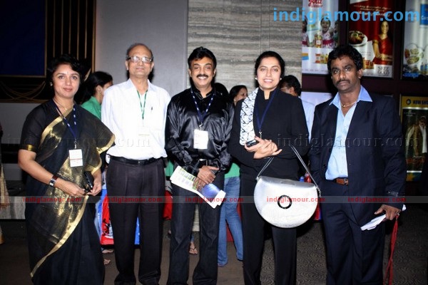 8th CIFF Red Carpet at Inox Theatre Chennai Stills Event hd photo
