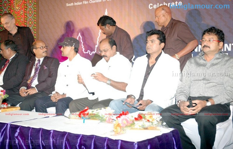 8th CIFF Red Carpet at Inox Theatre Chennai Stills Event hd photo