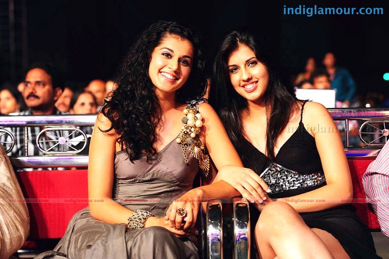 Tapsee family Event hd photo