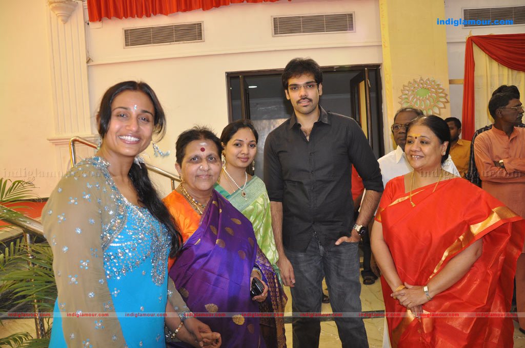 Aparna Pillai Marriage Reception Photos Event hd photo