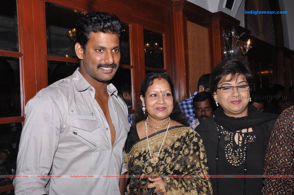 Avan Ivan Audio launch Event hd photo