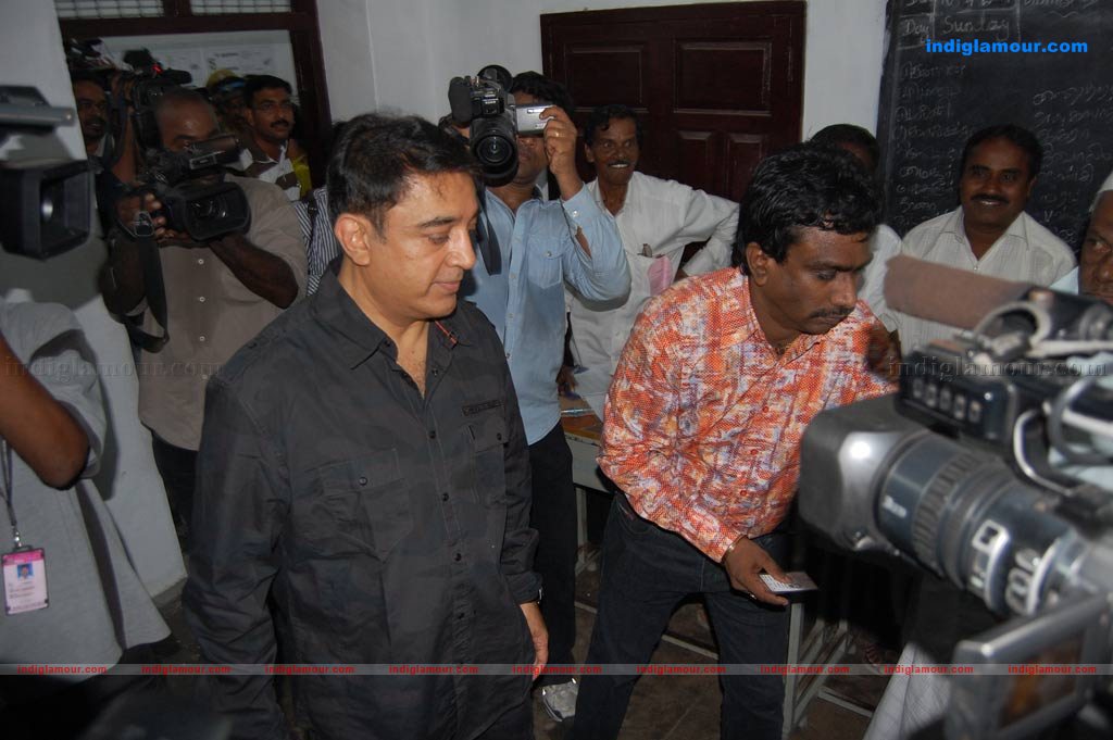  Celebrities Vote Event hd photo