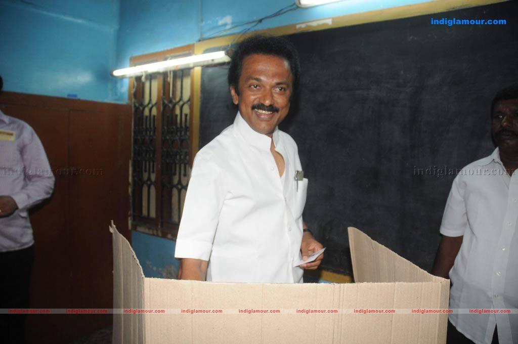  Celebrities Vote Event hd photo