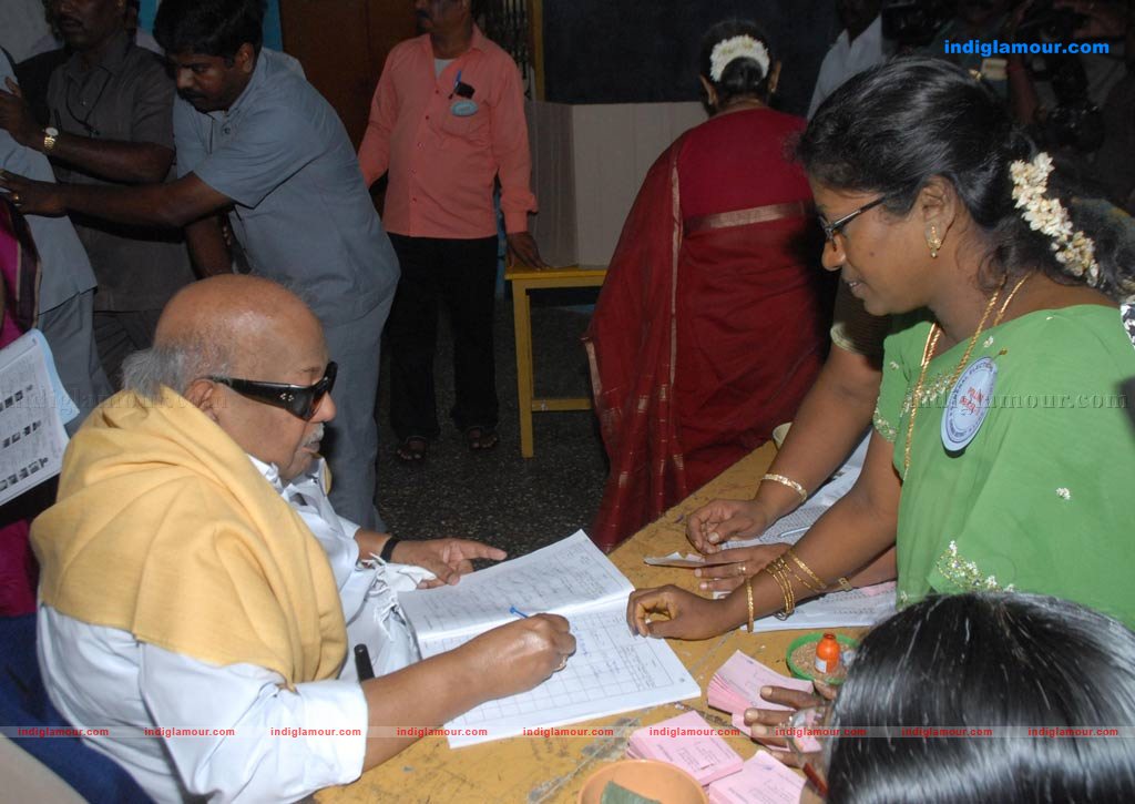  Celebrities Vote Event hd photo