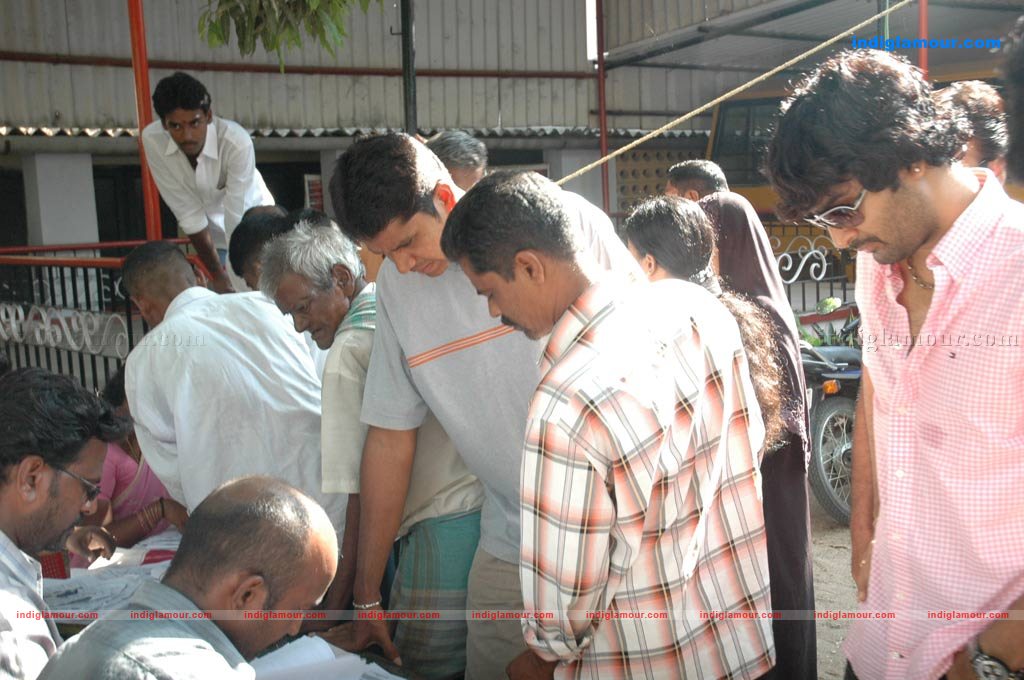  Celebrities Vote Event hd photo