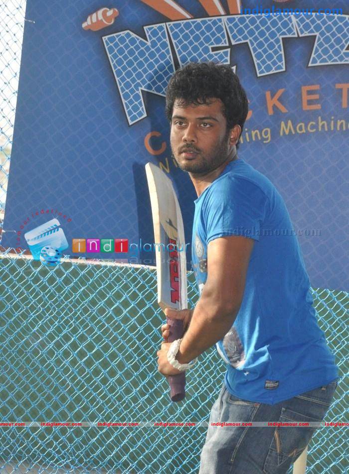 Karthi launched Netz Cricket Photos Event hd photo