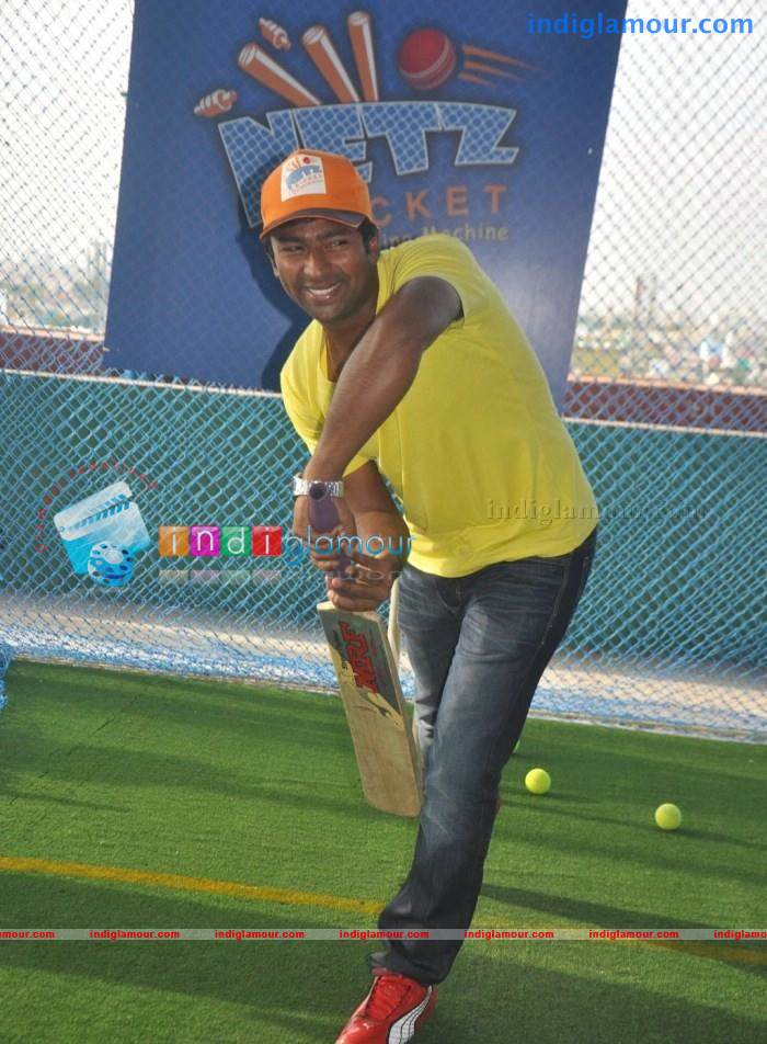 Karthi launched Netz Cricket Photos Event hd photo