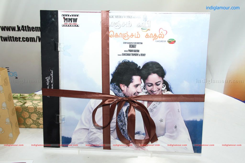 Konjam Koffee Konjam Kaadhal Audio Launch Event hd photo