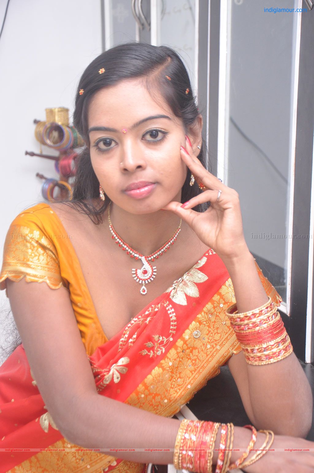 Iruvan Movie Team Interview Event hd photo