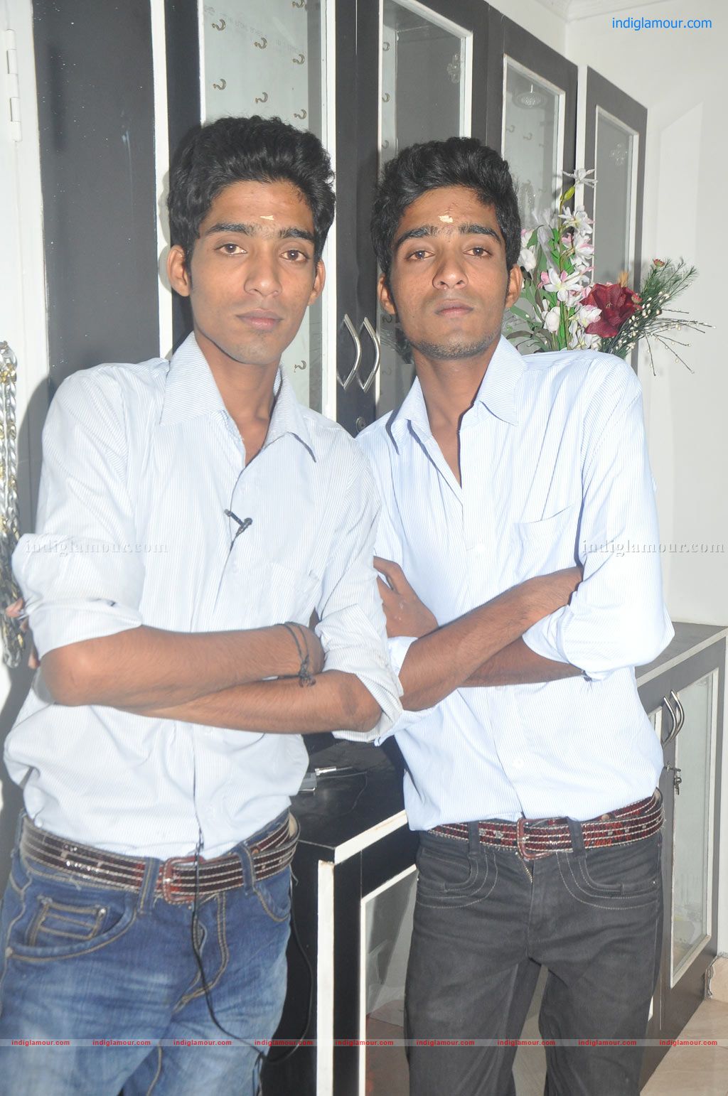 Iruvan Movie Team Interview Event hd photo