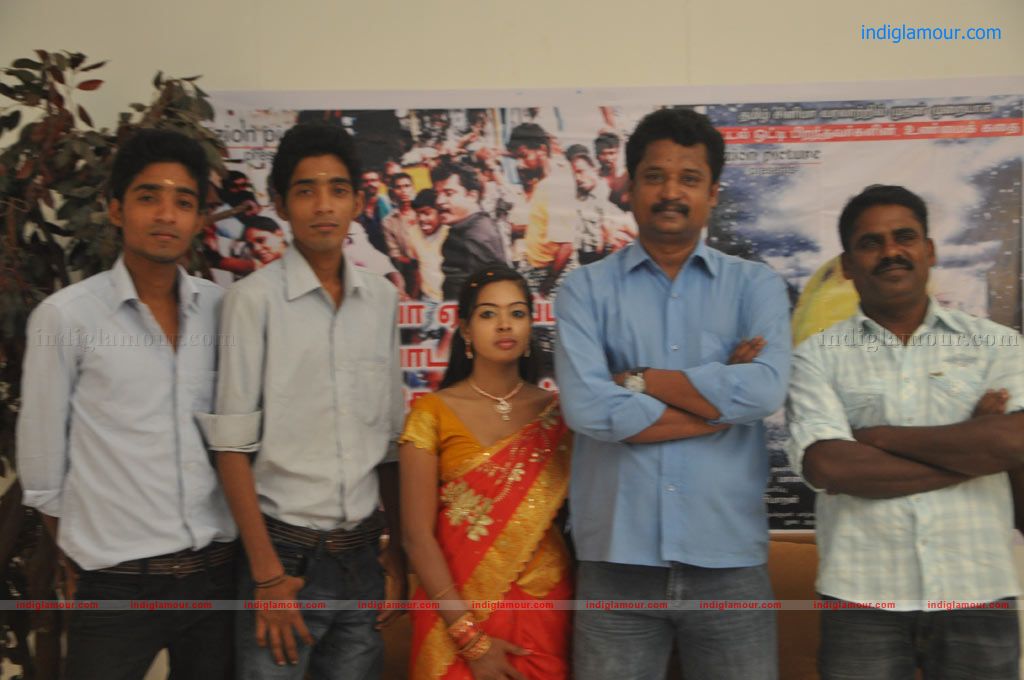 Iruvan Movie Team Interview Event hd photo