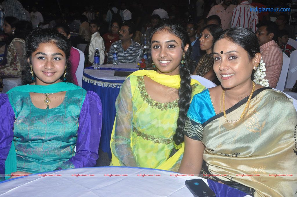 Thandavam Audio Release Event hd photo