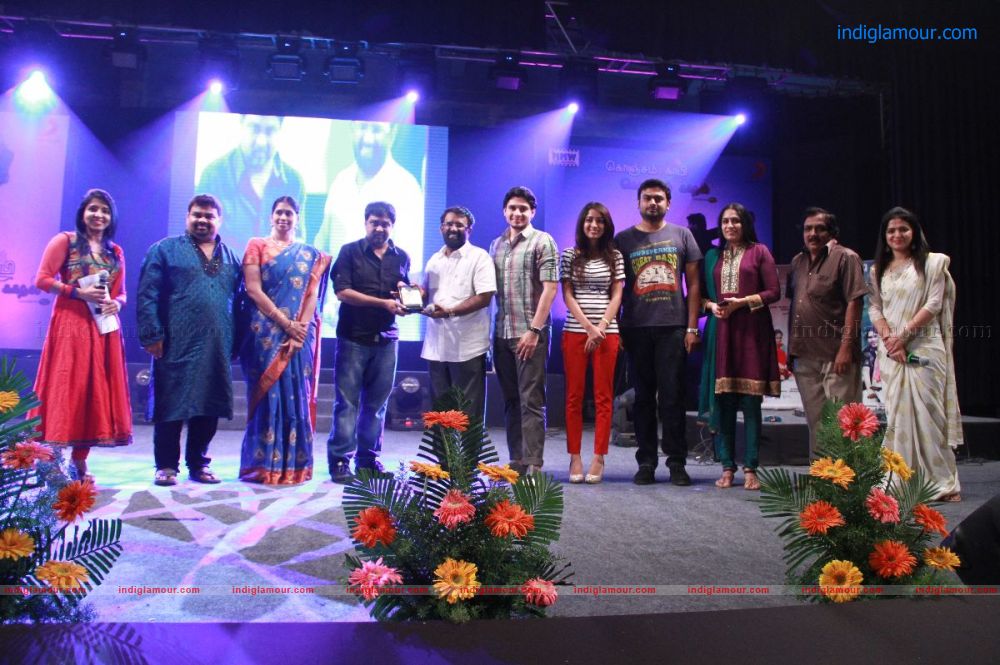 Konjam Koffee Konjam Kaadhal Trailer Launch Stills Event hd photo