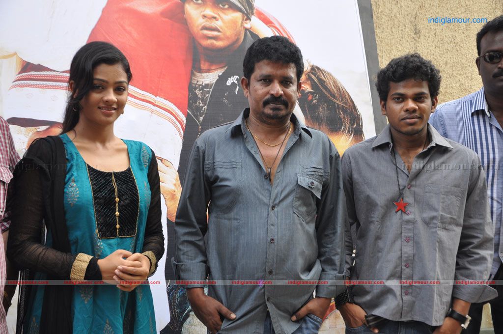 18 Vayasu Movie Team Interview Event hd photo