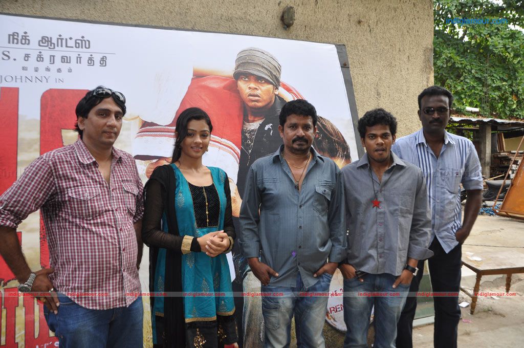 18 Vayasu Movie Team Interview Event hd photo