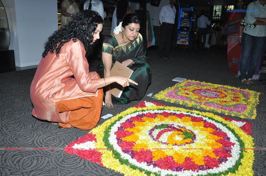 Parvathy and Rupa Manjari at Pookalam Contest Event hd photo