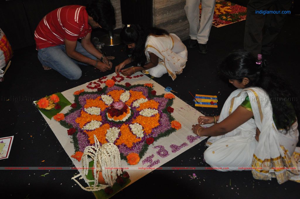 Parvathy and Rupa Manjari at Pookalam Contest Event hd photo