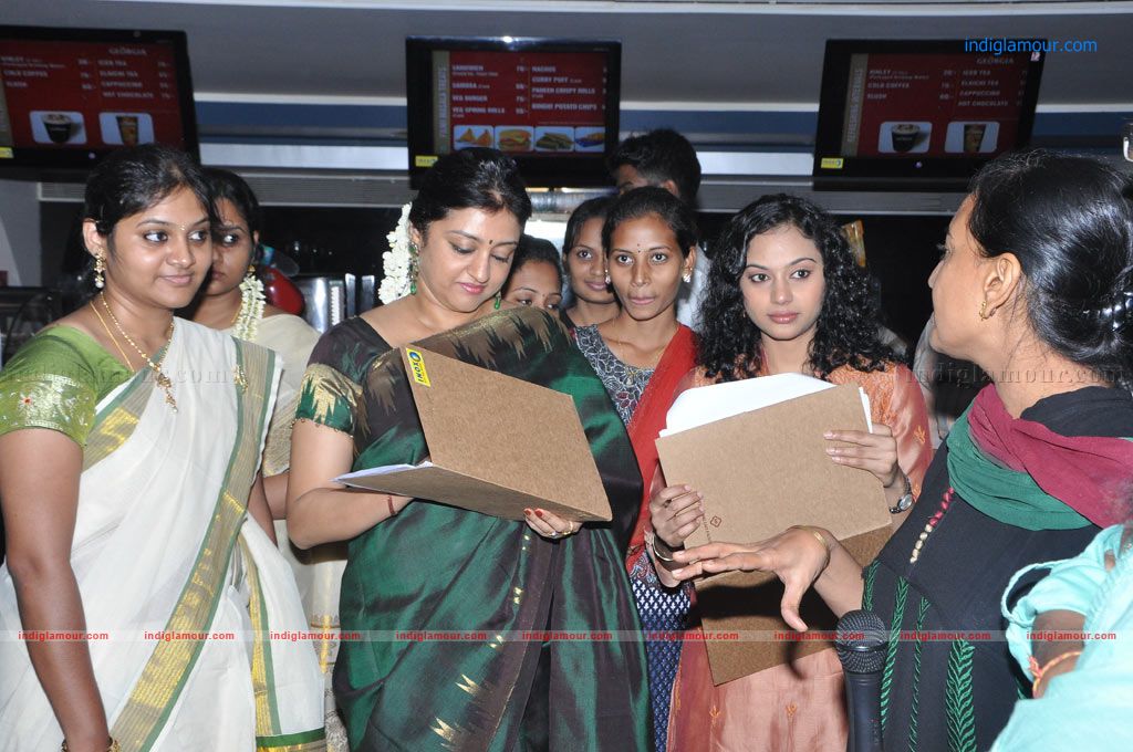 Parvathy and Rupa Manjari at Pookalam Contest Event hd photo