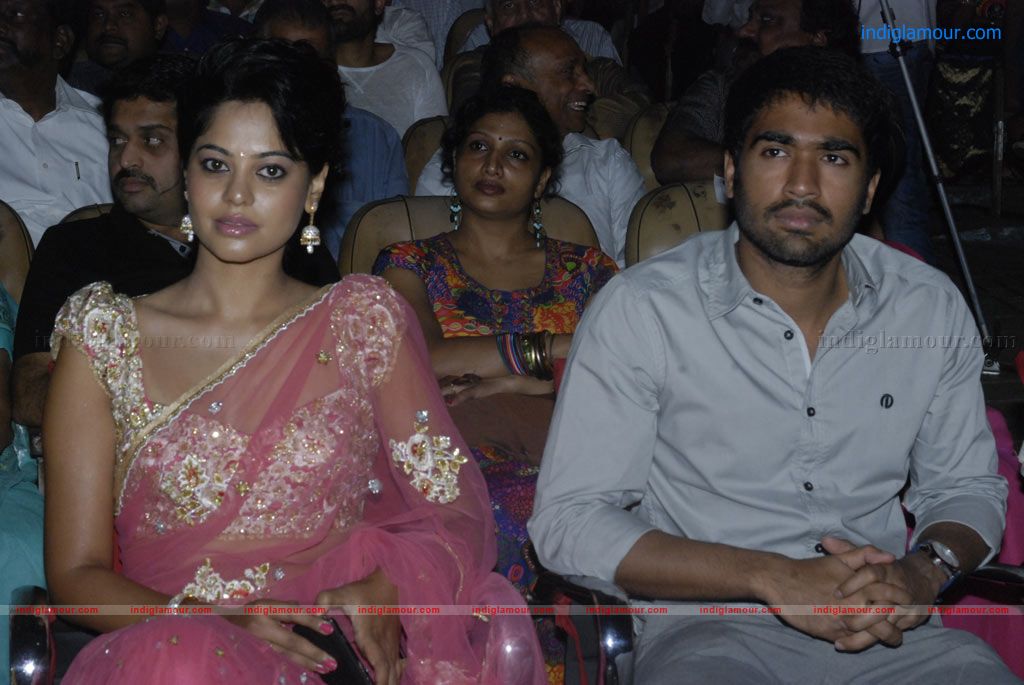 Sattam Oru Iruttarai Audio Launch Stills Event hd photo