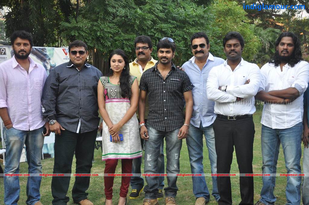 Kozhi Koovuthu Movie Press Meet Event hd photo